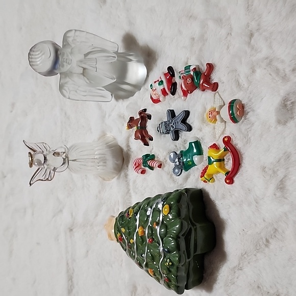 VINTAGE CHRISTMAS DECORATIVE ASSORTMENT BUNDLE - Picture 1 of 12